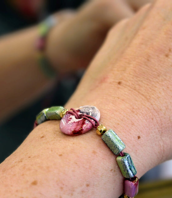 bracelet céramique rose et vert bijou haute fantaisie artisanal