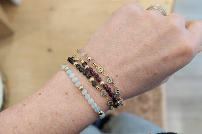 Bracelet MOOD obsidienne noire dorée