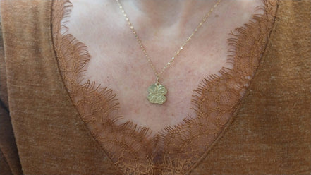 Collier LOVE