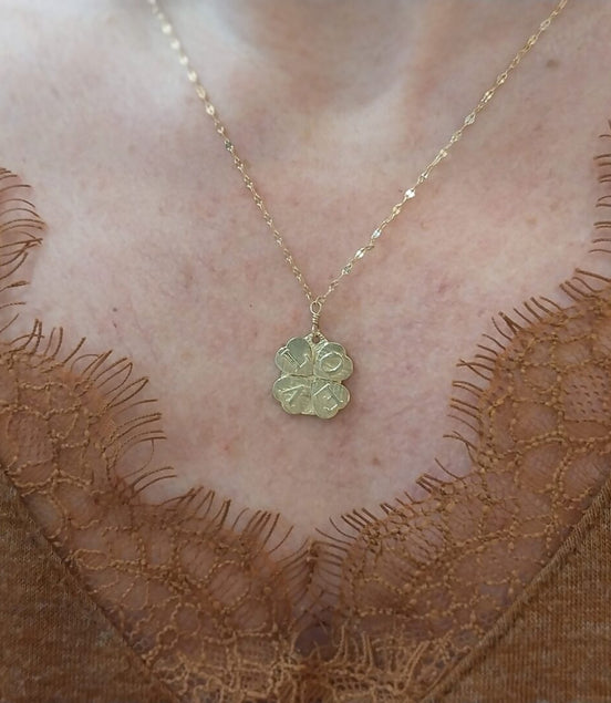 Collier LOVE