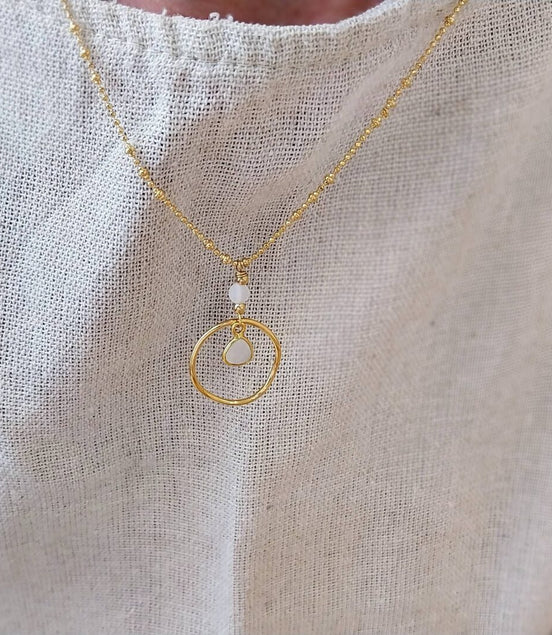 Idée cadeau femme collier femme doré anneau pierre de lune
