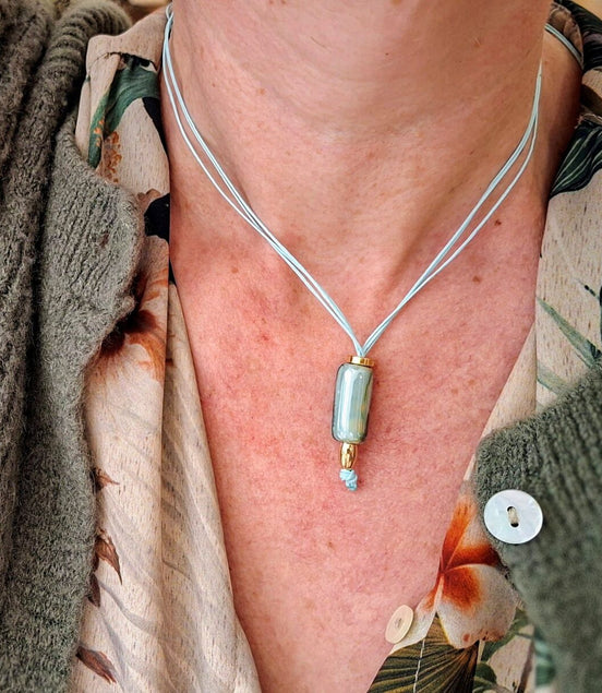 Collier TERRE D'AZUR bleu gris