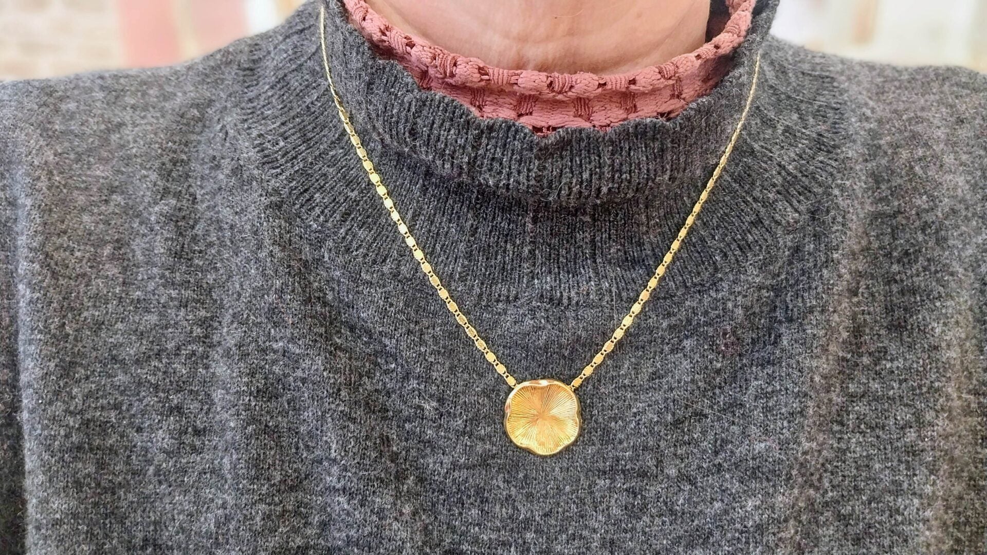 collier pendentif doré