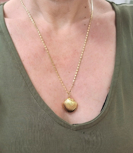 Collier doré CHEMIN ( variation Bola de grossesse existante )