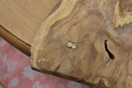 Collier doré A COEUR CLOS