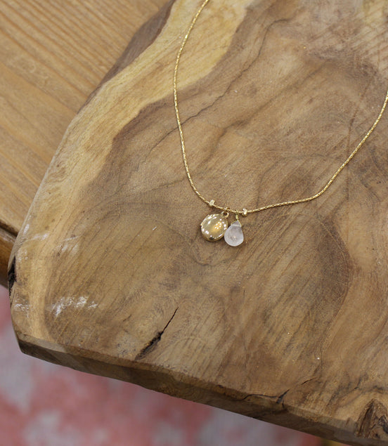 Collier doré A COEUR CLOS