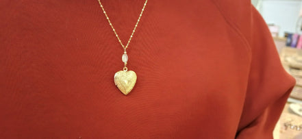 collier MEDAILLON COEUR doré préhnite épidote