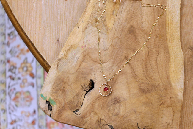 Collier TRÉSOR doré quartz teinté framboise