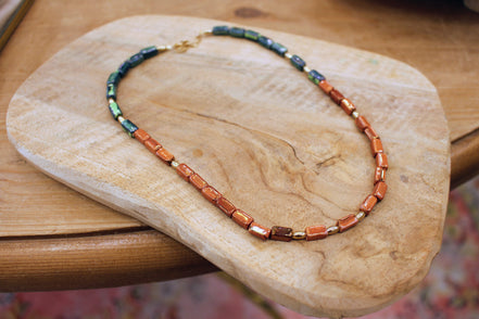 Collier ORIGINE HELLENIQUE doré terre fauve