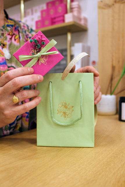 Packaging premium et emballage cadeau bijoux Kassiopéia - Cadeau lithothérapie prêt à offrir