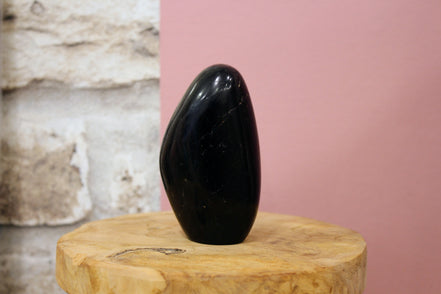 Tourmaline noire forme libre 283 gr qualité A