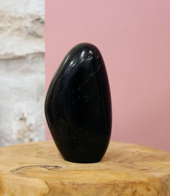 Tourmaline noire forme libre 283 gr qualité A