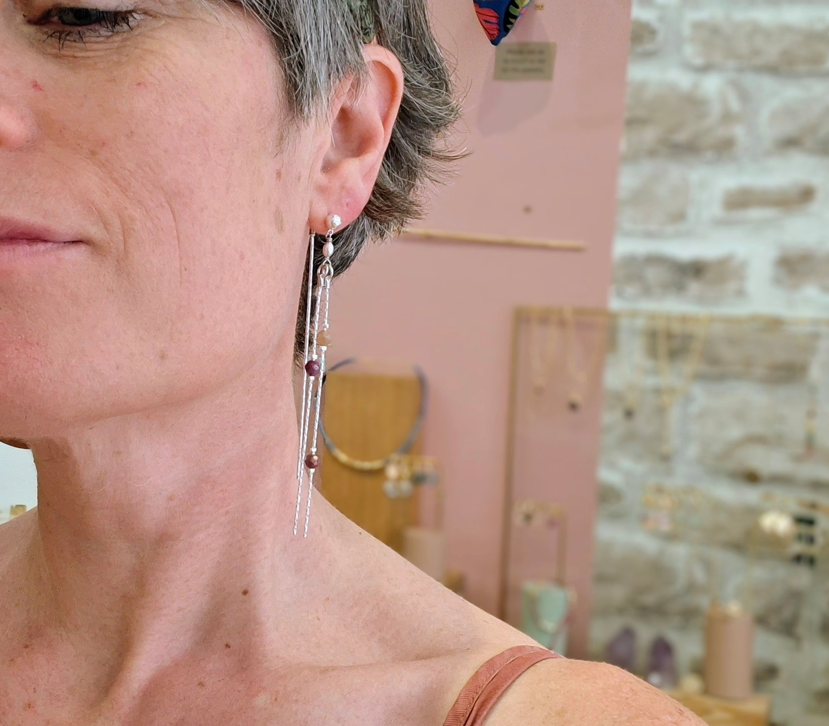 Boucles d'oreilles longue POETIQUES saphirs multi