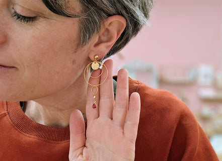 Boucles d'oreilles HORIZONS CROISÉS doré quartz vert emeraude