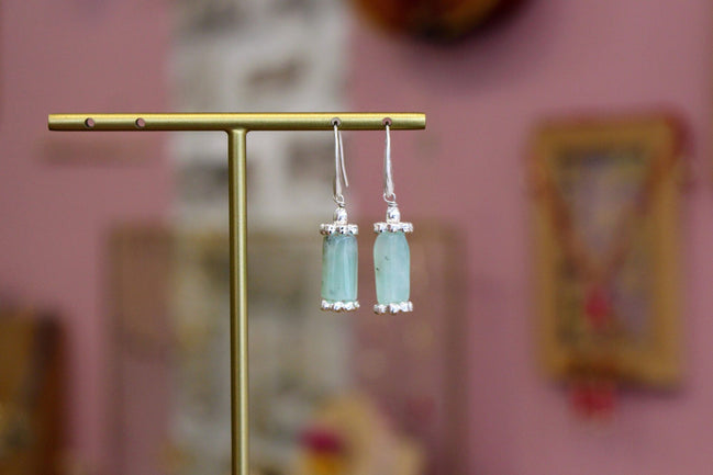 idée cadeau bijou artisanal argenté pierre naturelle verte claire de chrysoprase pierre de compassion