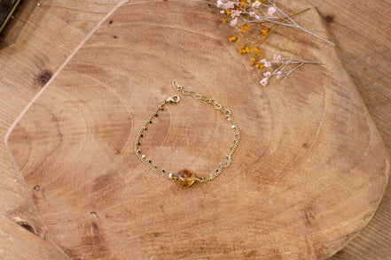 idée cadeau bijou bracelet femme chaine doré et coeur en citrine