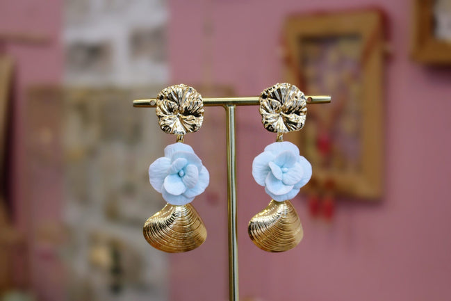 idée cadeau bijou de créateur haute fantaisie boucles d'oreilles longues
