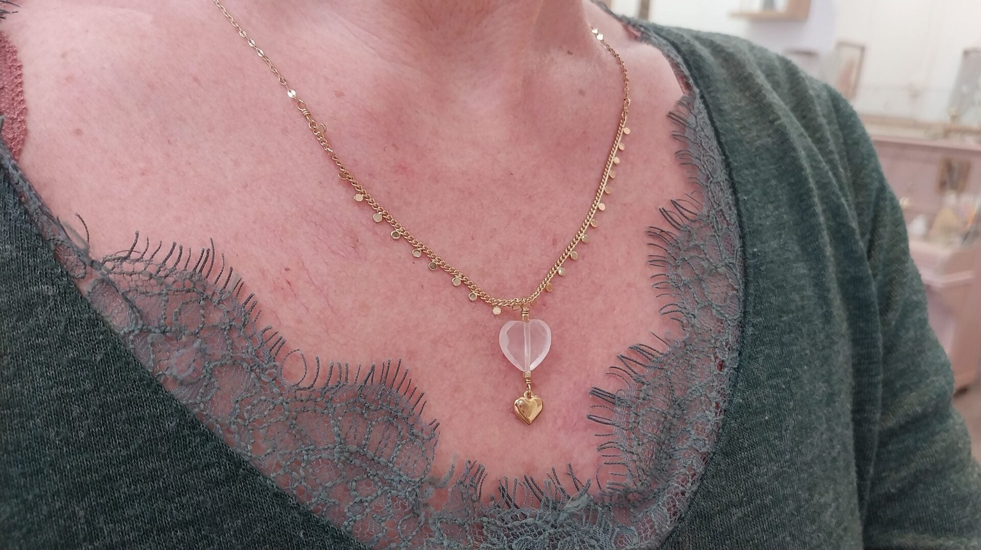 idée cadeau bijou doré et quartz rose pendentif coeur