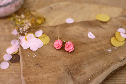 Boucles d'oreilles FLEURETTE rose corail