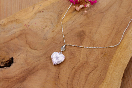 collier MEDAILLON COEUR argenté préhnite épidote