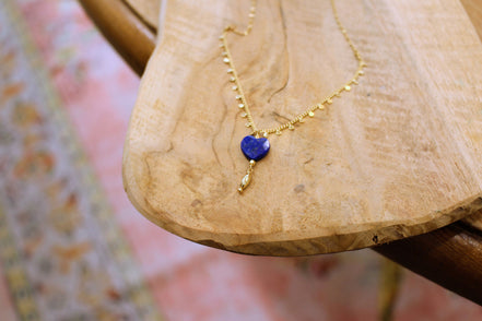 Collier INFINI doré - lapis lazuli