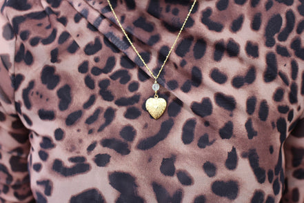 collier MEDAILLON COEUR doré préhnite épidote