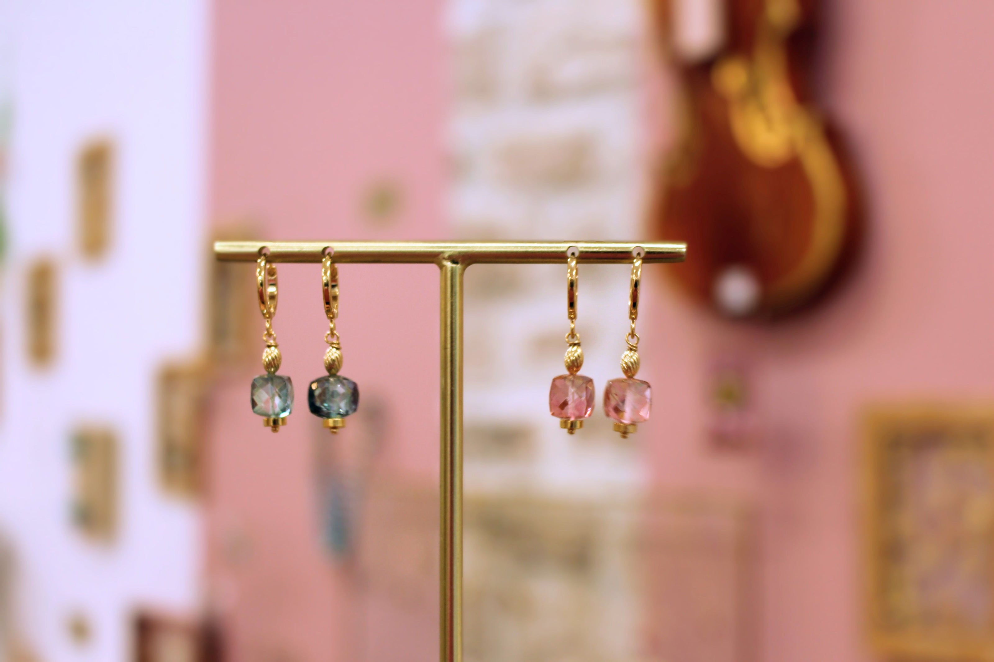 Boucles d'oreilles doré SENSIBILITÉ TOPAZE