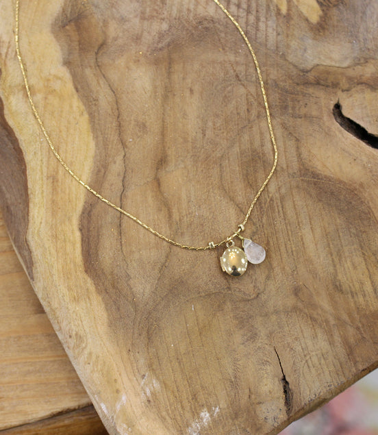 Collier doré A COEUR CLOS