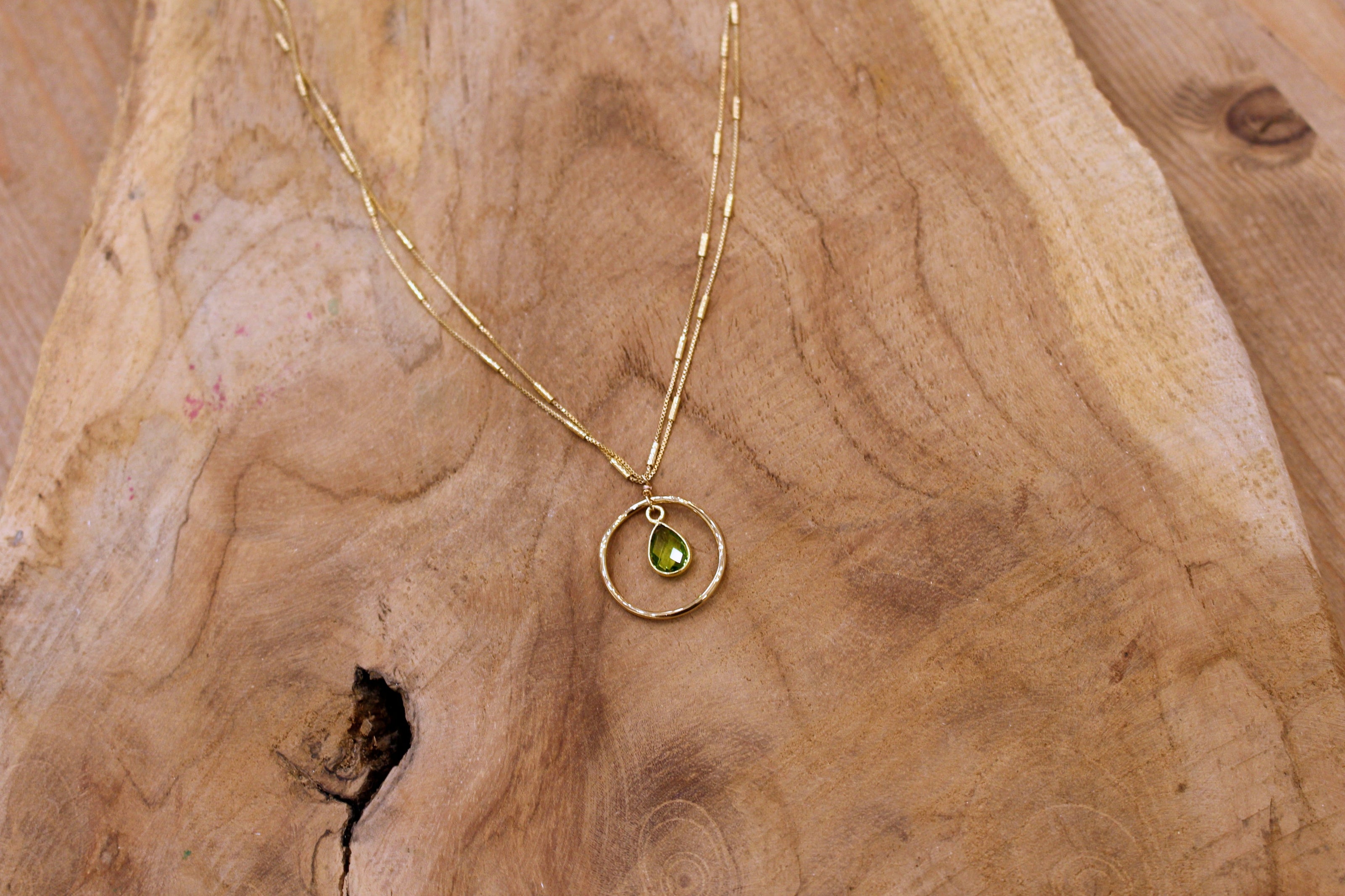 Collier doré TRÉSOR quartz teinté vert péridot