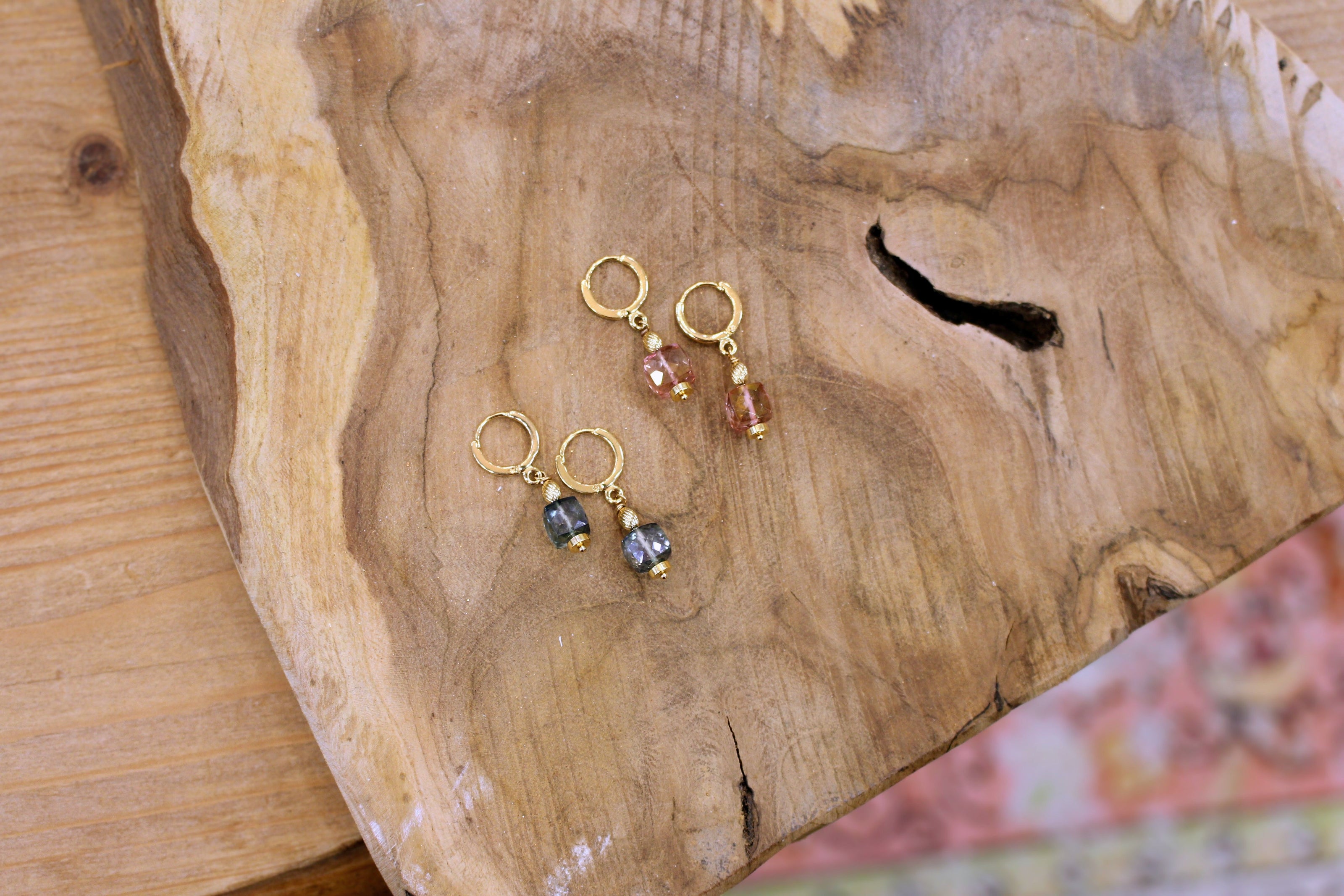 Boucles d'oreilles doré SENSIBILITÉ TOPAZE