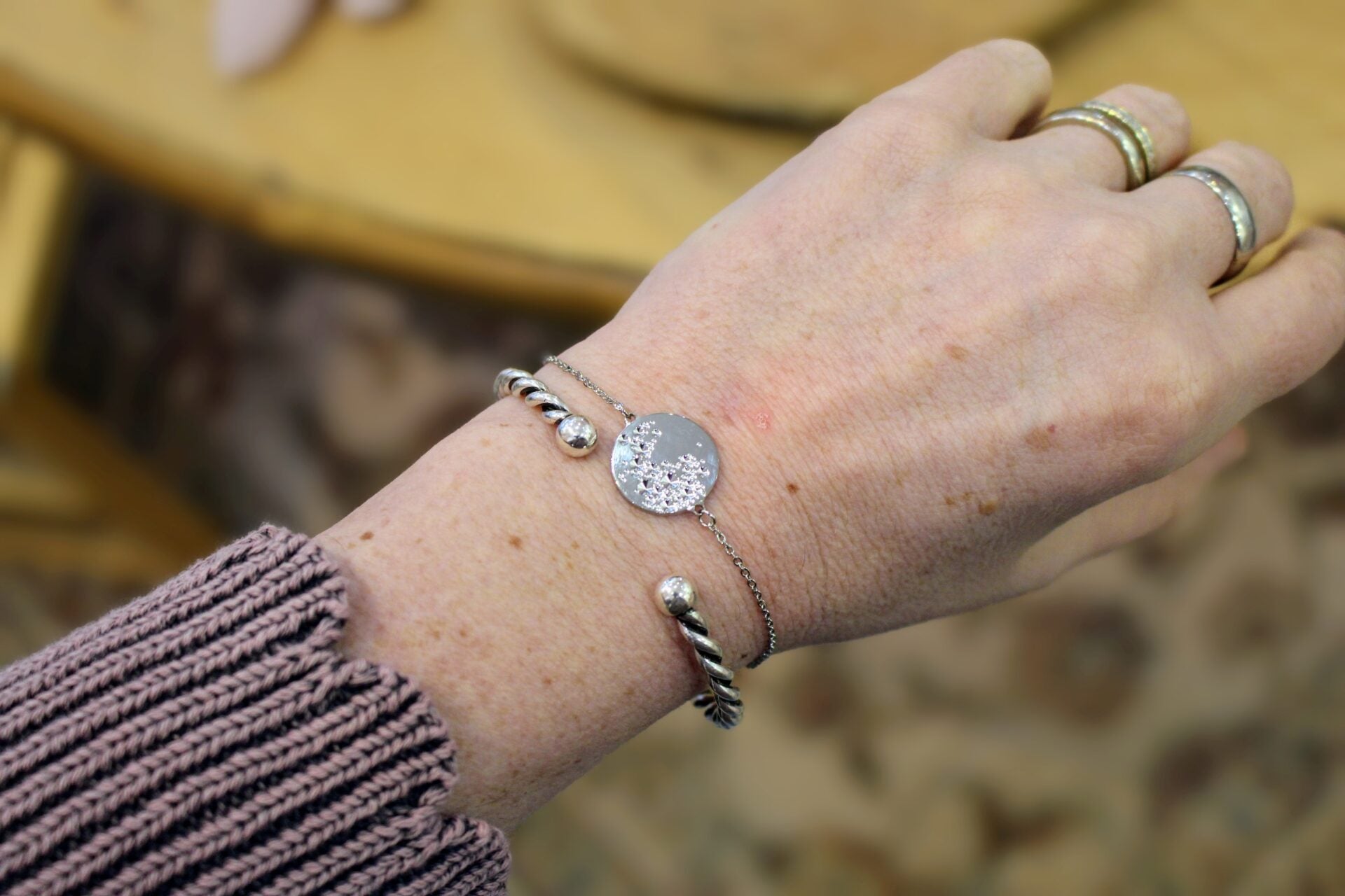 Idée cadeau bijou femme jonc argent femme torsade bracelet argenté pleine lune