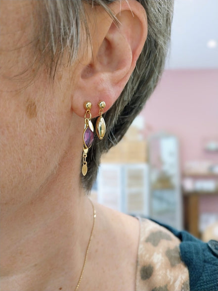 mono boucle dorée pendante