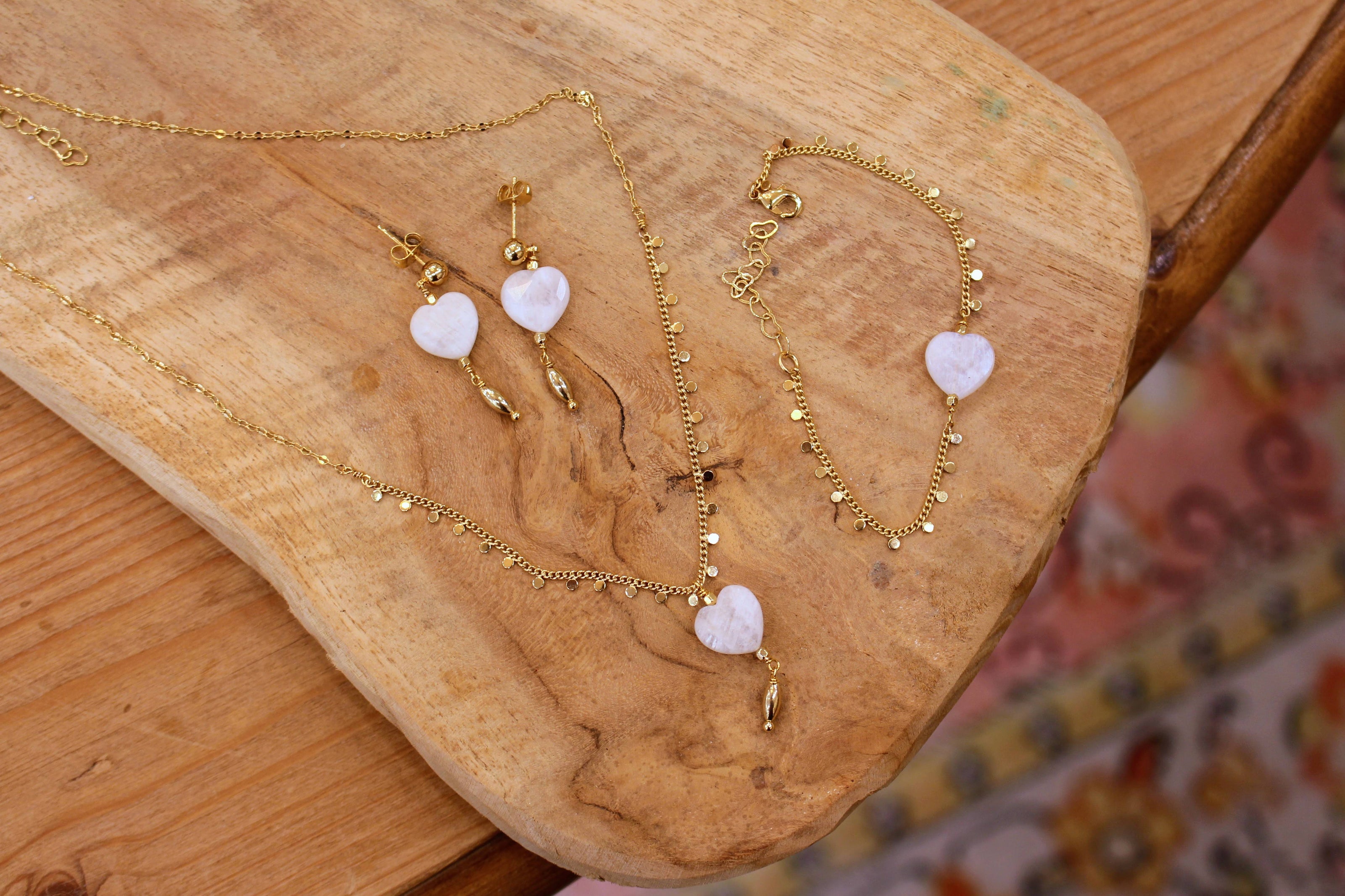 Collier INFINI doré - pierre de lune
