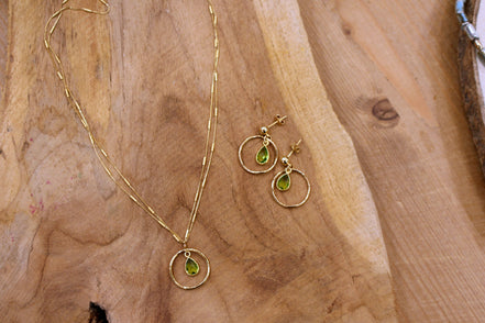 Collier doré TRÉSOR quartz teinté vert péridot