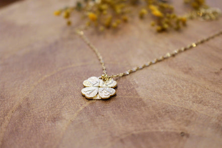 Collier LOVE
