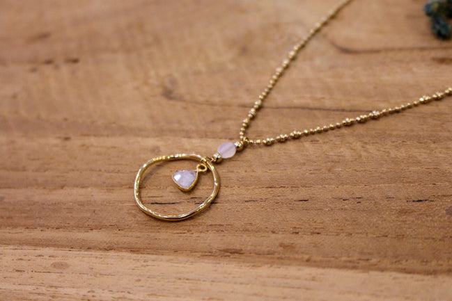 pendentif pierre de lune sur chaine fine doré idée cadeau bijou femme