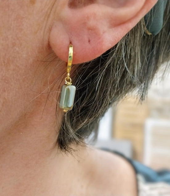 petites boucles d'oreilles pampille céramique bleu gris idée cadeau bijou artisanal