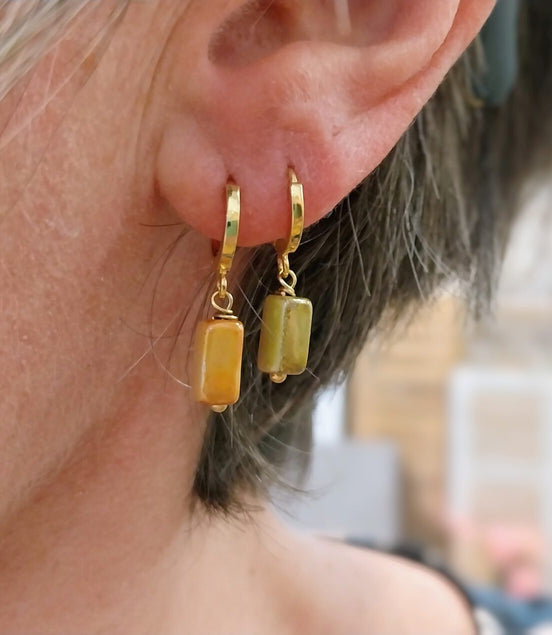 petites boucles d'oreilles pampilles céramique orange et rose idée cadeau bijou artisanal