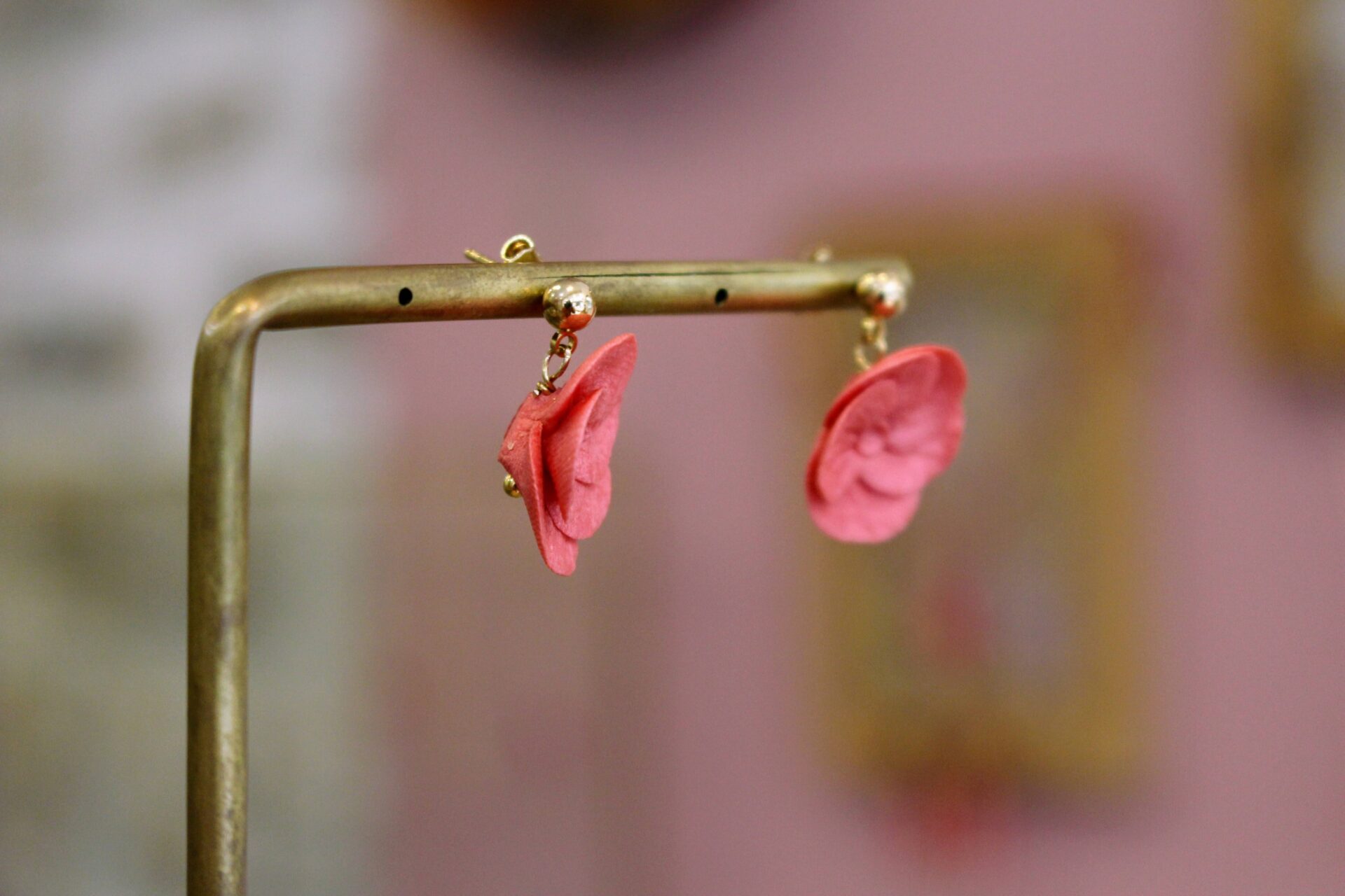 Boucles d'oreilles FLEURETTE rose corail