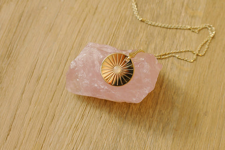 collier-solaire-quartzrose.JPG