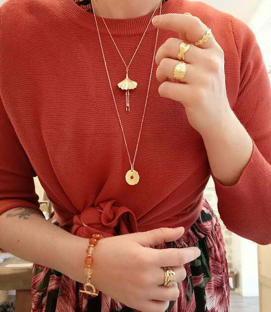 bijoux dorés pour femme